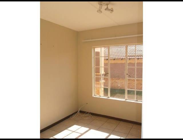 3 BEDROOM APARTMENT TO LET IN NOORDWYK